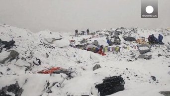 Землетрясение в Непале спровоцировало сход лавин на Эвересте