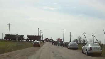 Авария на ж/д переезде в Каховке: кадры с места ДТП