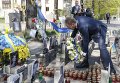 Председатель Евросовета Дональд Туск на месте гибели Небесной Сотни в Киеве
