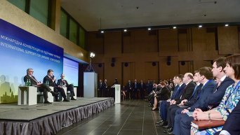 Петр Порошенко на международной конференции в поддержку Украины