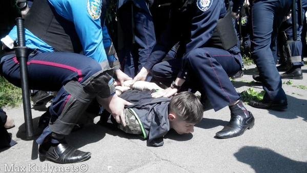 Задержание участников потасовки на месте митинга сторонников КПУ в Киеве