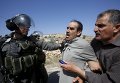 Израильская полиция сносит сельхозугодья