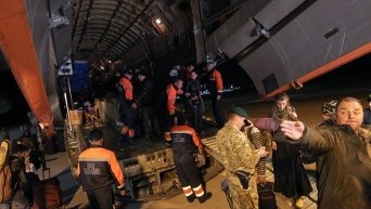 Самолет Минобороны с эвакуированными из Непала украинцами прибыл в Украину