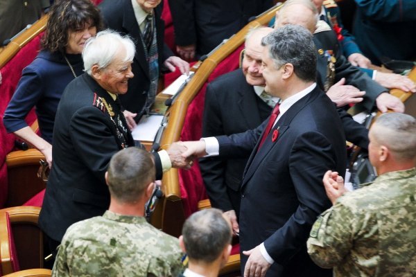 Петр Порошенко и ветераны в Верховной Раде