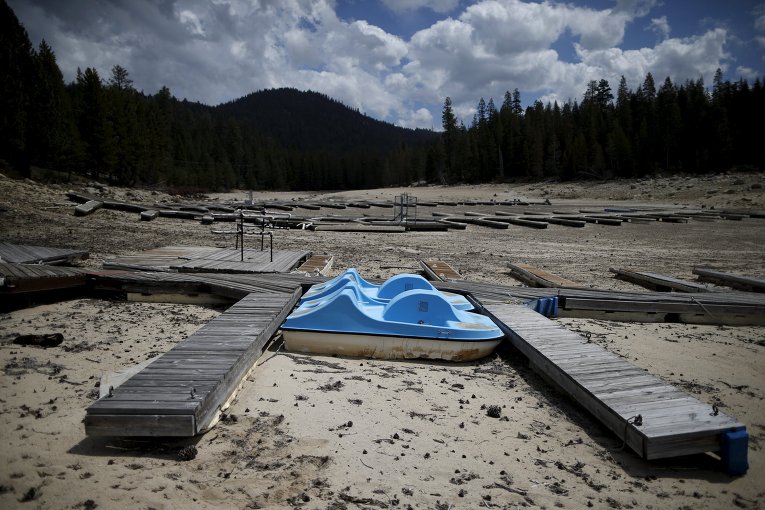 В Калифорнии, США, из-за нехватки питьевой воды планируют опреснять океан.