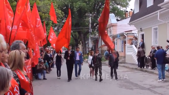 В Симферополе открытие памятного знака в честь Сталина закончилось дракой. Видео