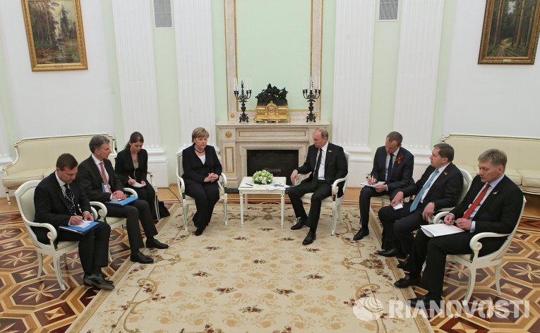 Президент РФ и канцлер ФРГ во время встречи в Кремле