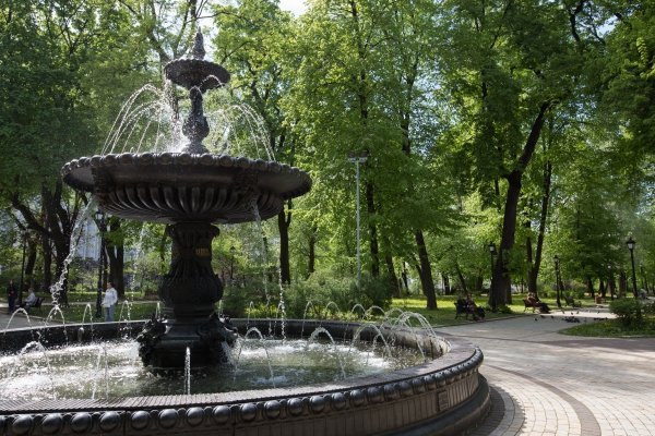 В Киеве заработали фонтаны