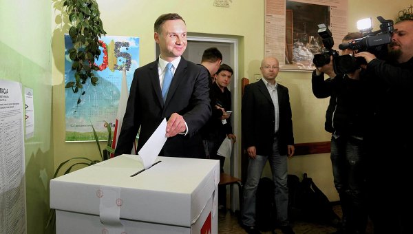 Кандидат от крупнейшей в Польше оппозиционной политической партии Право и справедливость Анджей Дуда