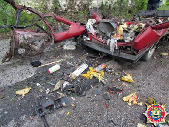 Взрыв автомобиля в Донецкой области