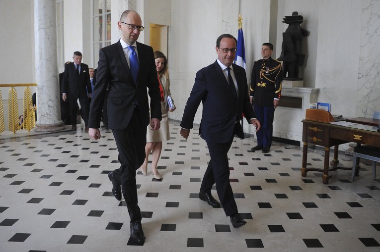 Встреча Арсения Яценюка и Франсуа Олланда в Париже 13 мая 2015 г.