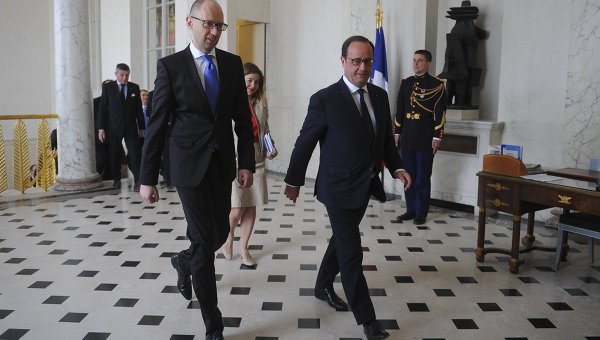 Встреча Арсения Яценюка и Франсуа Олланда в Париже 13 мая 2015 г.