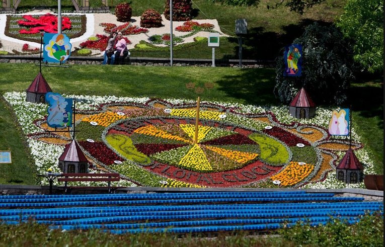 В Киеве отметили 65-летие создания Евросоюза выставкой цветов