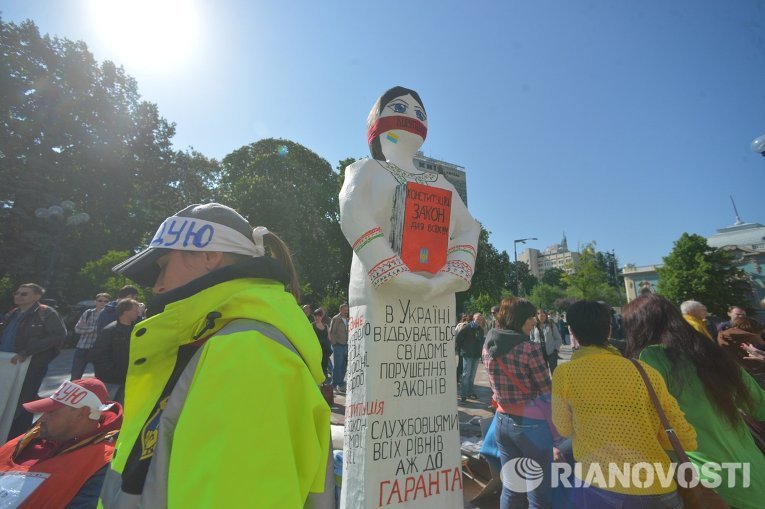 Участники кредитного майдана объявили голодовку