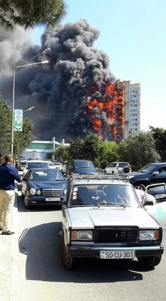 Масштабный пожар в Баку