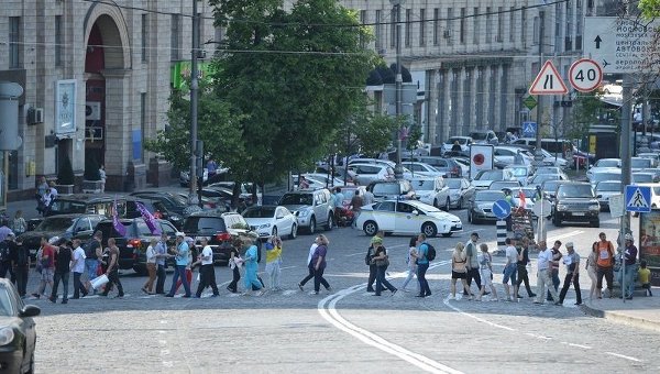 Заблокированное движение в правительственном квартале Киева. Архивное фото