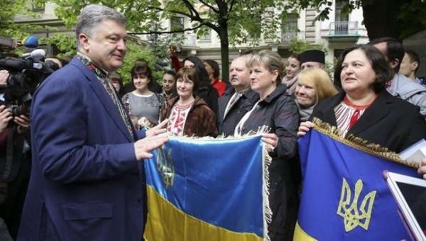 Петр Порошенко на встрече с украинцами в Риге