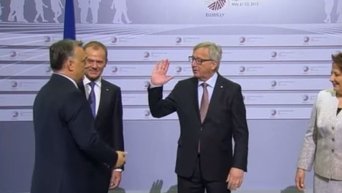 Юнкер дал пощечину Орбану на саммите в Риге. Видео