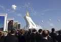 Первая статуя президента Туркменистана Гурбангулы Бердымухамедова открыта в Ашхабаде