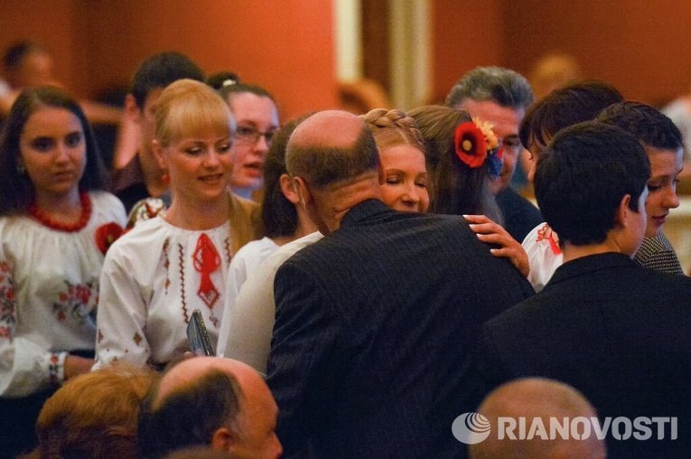 Порошенко и Тимошенко на конкурсе знатоков украинского языка