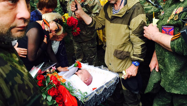 Похороны командира бригады Призрак самопровозглашенной Луганской народной республики Алексея Мозгового