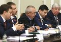 Участники заседания регламентного комитета Верховной Рады по рассмотрению вопроса о снятии с Сергея Клюева депутатской неприкосновенности