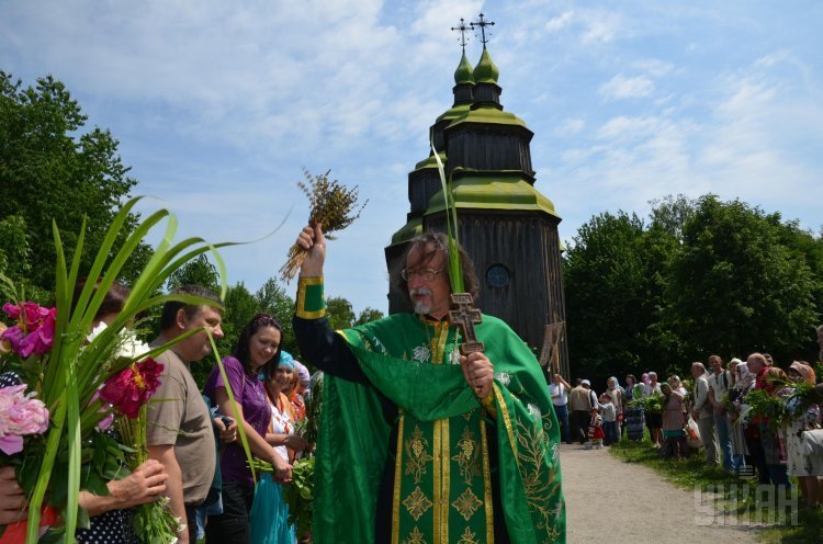 Празднование Троицы в Пирогово