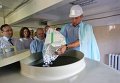 Мэр Киева Виталий Кличко презентовал первый этап проекта Питьевая вода из-под крана, который стартовал в столице с Оболони