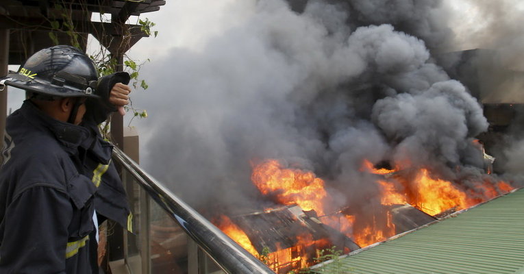 Пожар в Кесон-Сити на Филиппинах