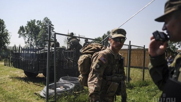 Военнослужащие Украины на Яворовском полигоне