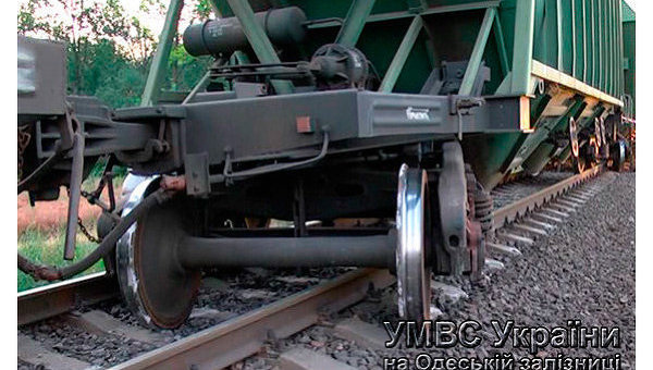 Взрыв под поездом на Одесской ж/д