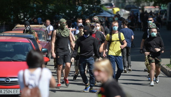 Неизвестные пришли на гей-марш в Киеве. Архивное фото