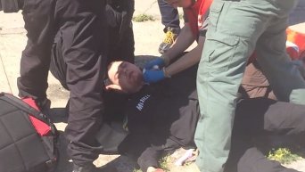 Раненый на Марше Равенства в Киеве милиционер. Видео