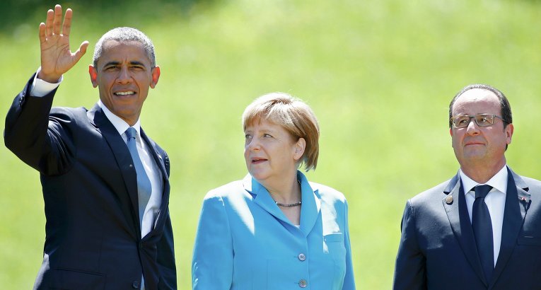 Обама, Меркель и Олланд позируют фотографам
