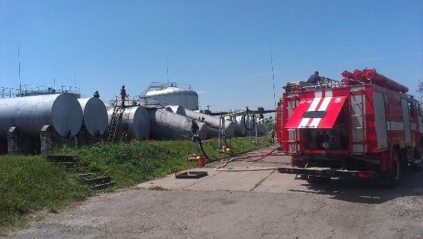 Взрыв на нефтебазе в Дубно Ровенской области