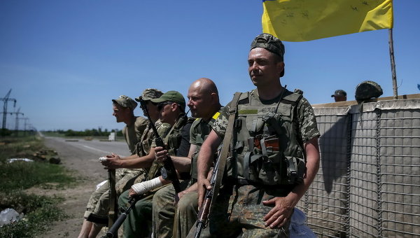 Позиции украинских военных близ Марьинки. Архивное фото