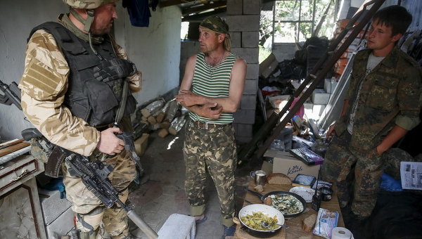 Позиции украинских военных близ Марьинки
