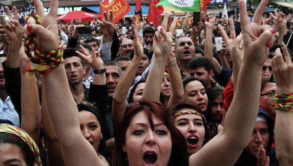 Митинг сторонников курдов в Анкаре. Архивное фото