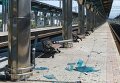 Последствия обстрела железнодорожного вокзала в Донецке