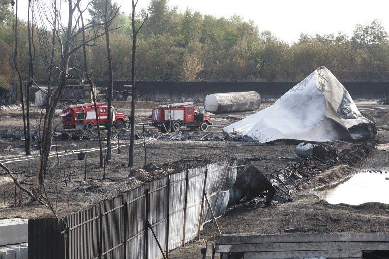 Последствия пожара на нефтебазе под Киевом
