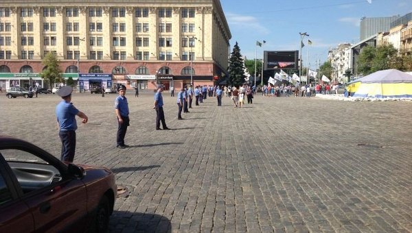 Оцепление на площади Свободы в Харькове