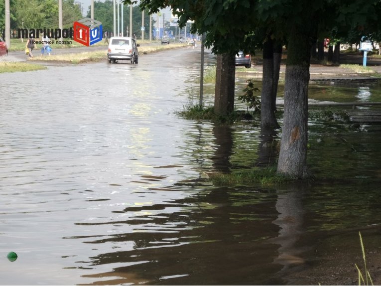 Потоп в Мариуполе после ливня