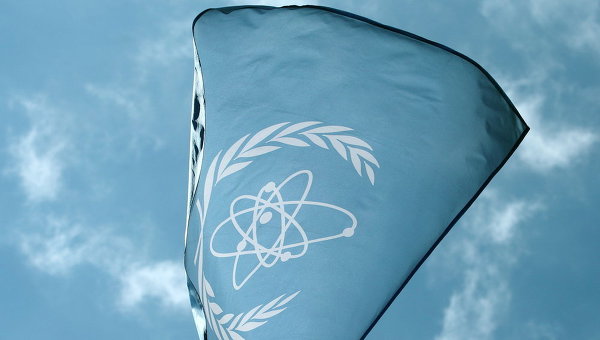 Флаг Международного агентства по атомной энергии (МАГАТЭ)