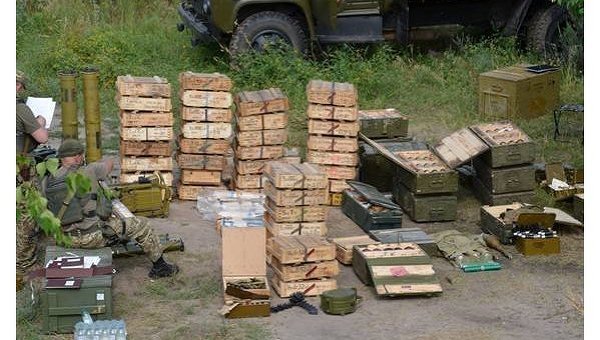 В Луганской области милиция изъяла целый арсенал оружия и боеприпасов