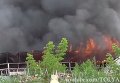 Пожар на СТО: сгорели автомобили. Видео