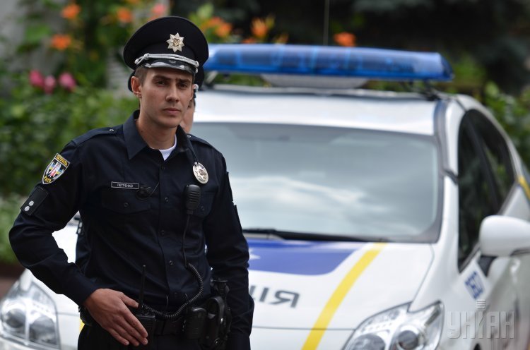 Презентация формы для полицейского патруля в Киеве