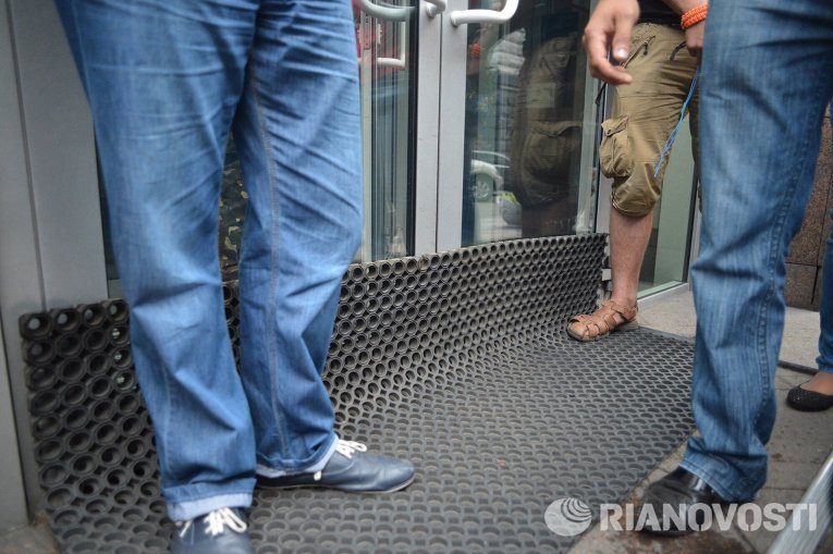 Активисты Финансового майдана блокируют Верховную Раду, 2 июля 2015 г.