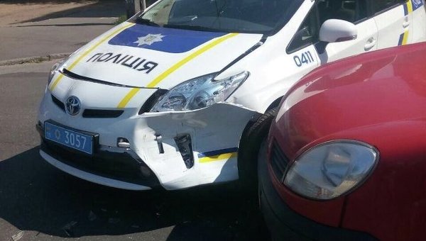 Авто патрульной полиции в Киеве попало в ДТП