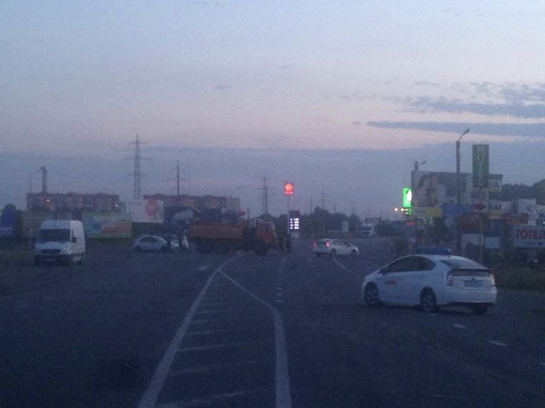 Перекрытая трасса Киев-Чоп из-за событий в Мукачево