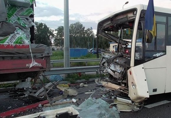 Авария автобуса, в котором ехали бойцы Нацгвардии из Винницкой области